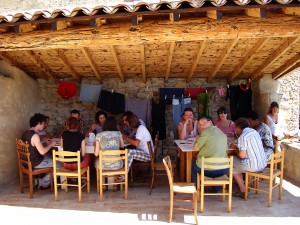 Tournée d’été – déjeuner au soleil